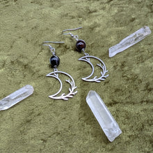 Load image into Gallery viewer, Moonlight Vines Sardonyx Earrings and Necklace Set