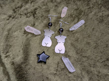 Load image into Gallery viewer, Femininity Earrings