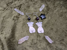 Load image into Gallery viewer, Femininity Earrings