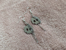 Load image into Gallery viewer, Skull Chain Earrings
